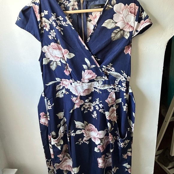 Navy Floral Dress - Picture 4 of 5